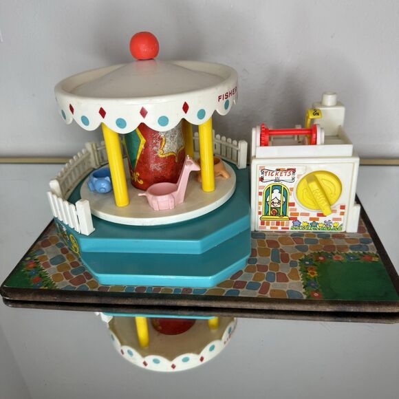 Vintage 1972 Fisher Price Little People Merry Go Round Wind Up Musical Carousel